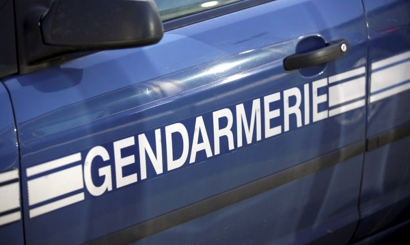 10 personnes ivres dans la voiture