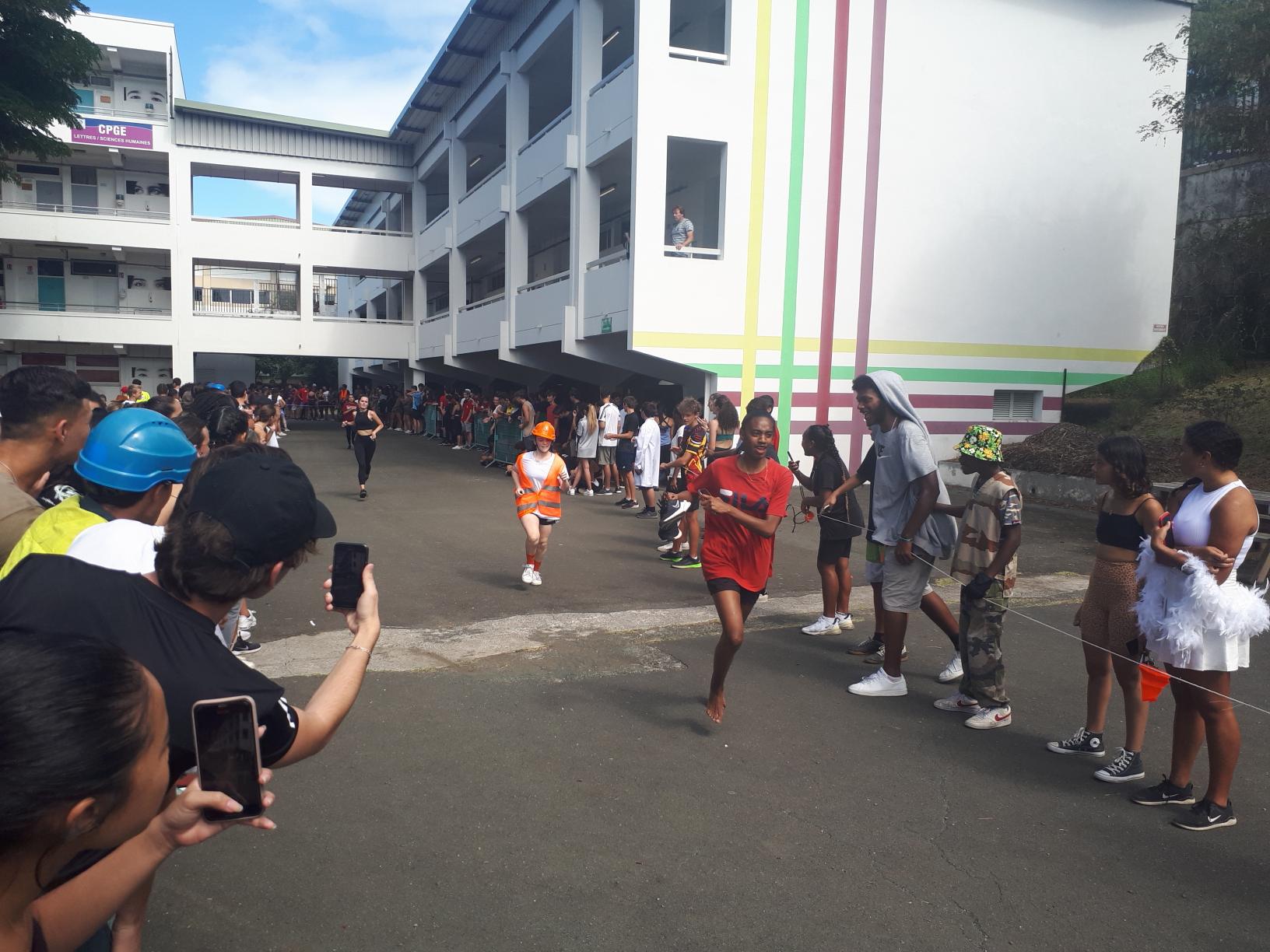 Lapérouse : jamais fatigués pour le cross du lycée !