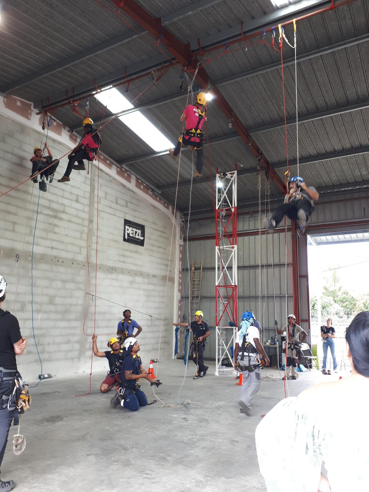 Gare au vertige pour le challenge des cordistes !