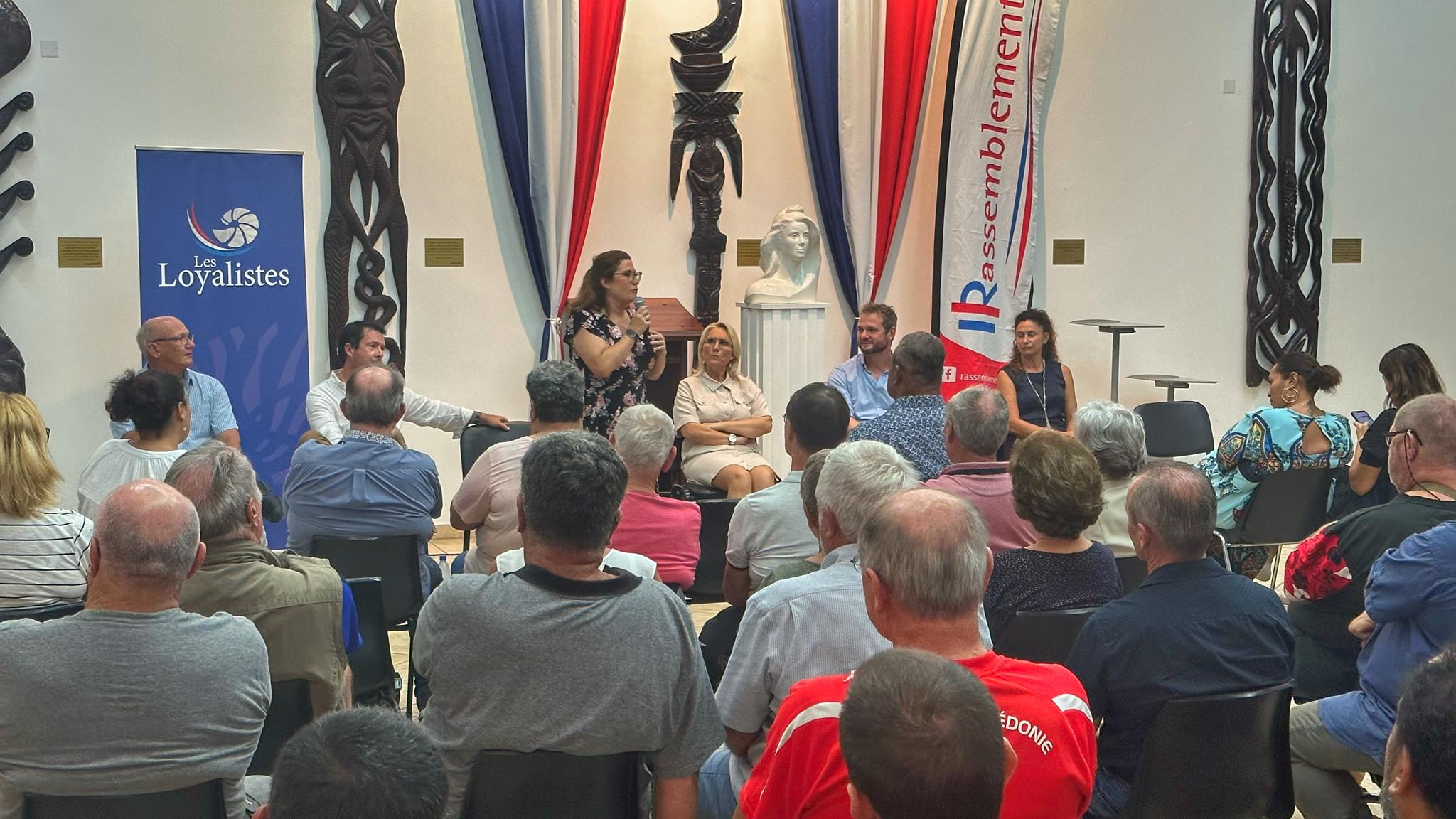 Tournée des non indépendantistes en Calédonie