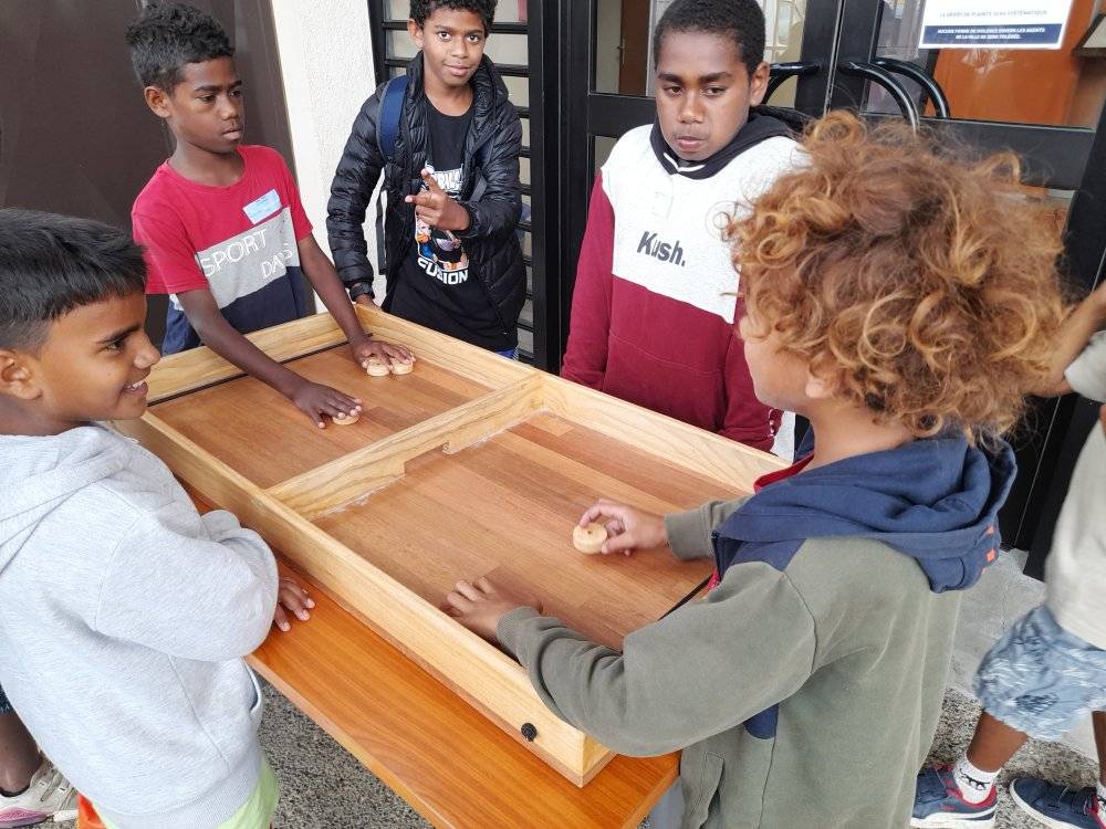 Les jeunes se sont pris au jeu du tournoi inter-quartiers de Nouméa