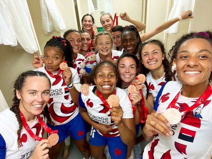 Déjà du bronze pour Yengo et les bleues