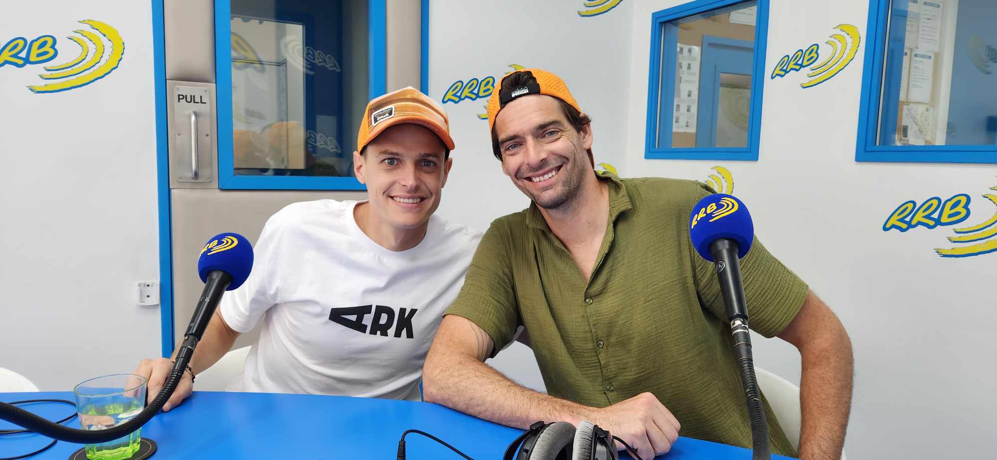 Camille Lacourt et Hugo Tormento sur RRB avant le swimrun de Yaté