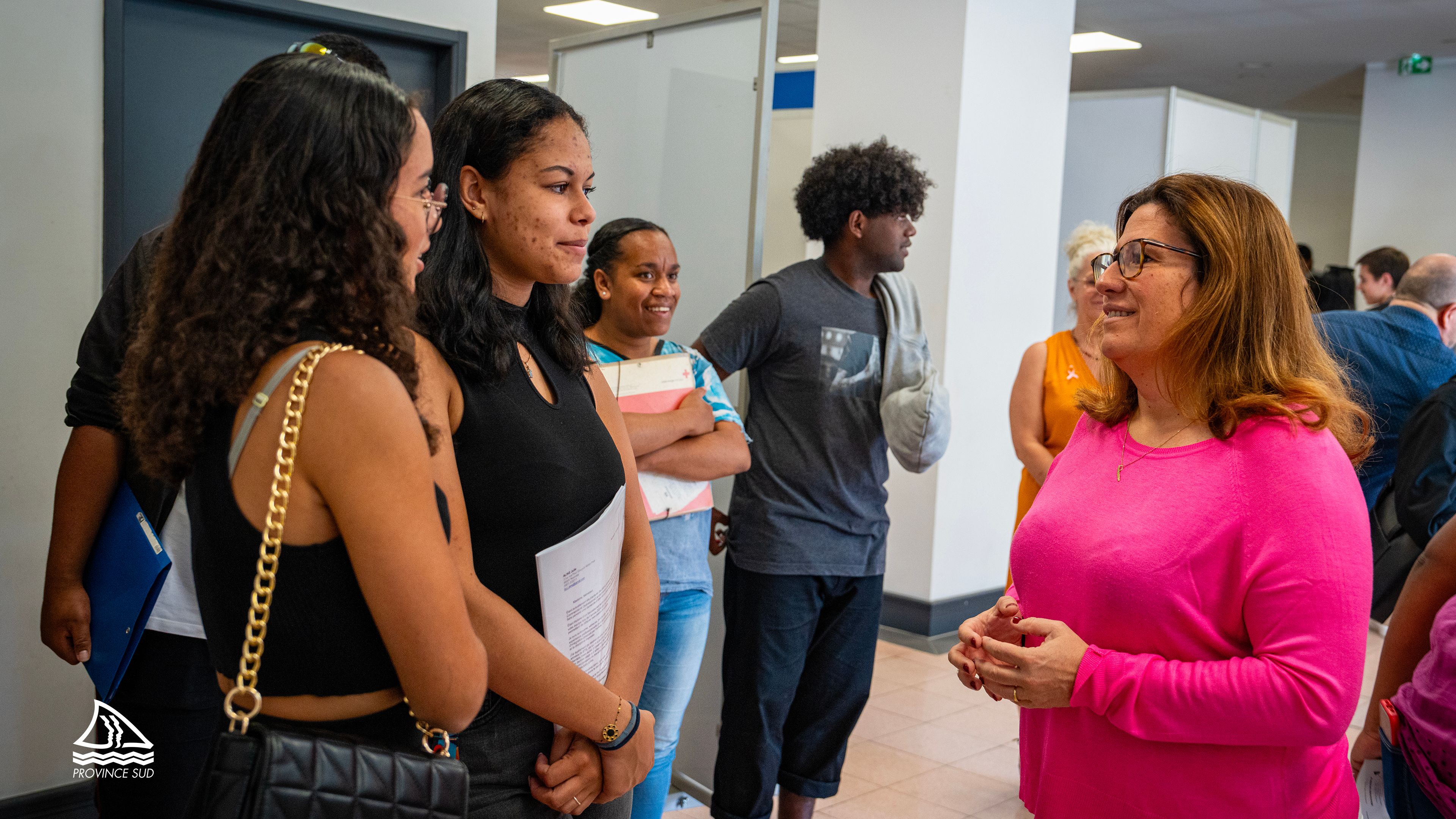 2 000 jeunes à la journée Job Dating de la province Sud