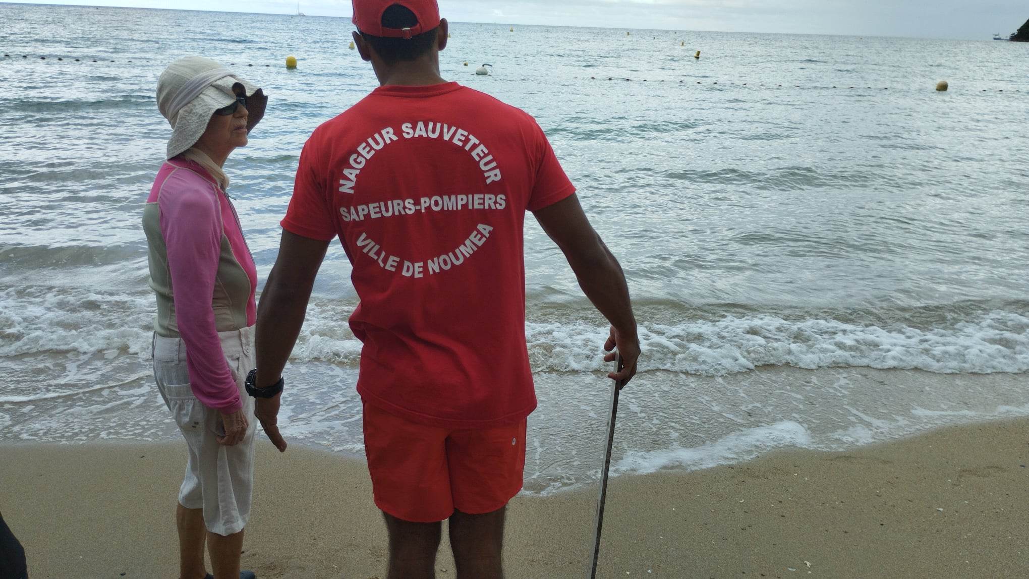 Evacuation de la plage pour une alerte requin à la Baie des Citrons