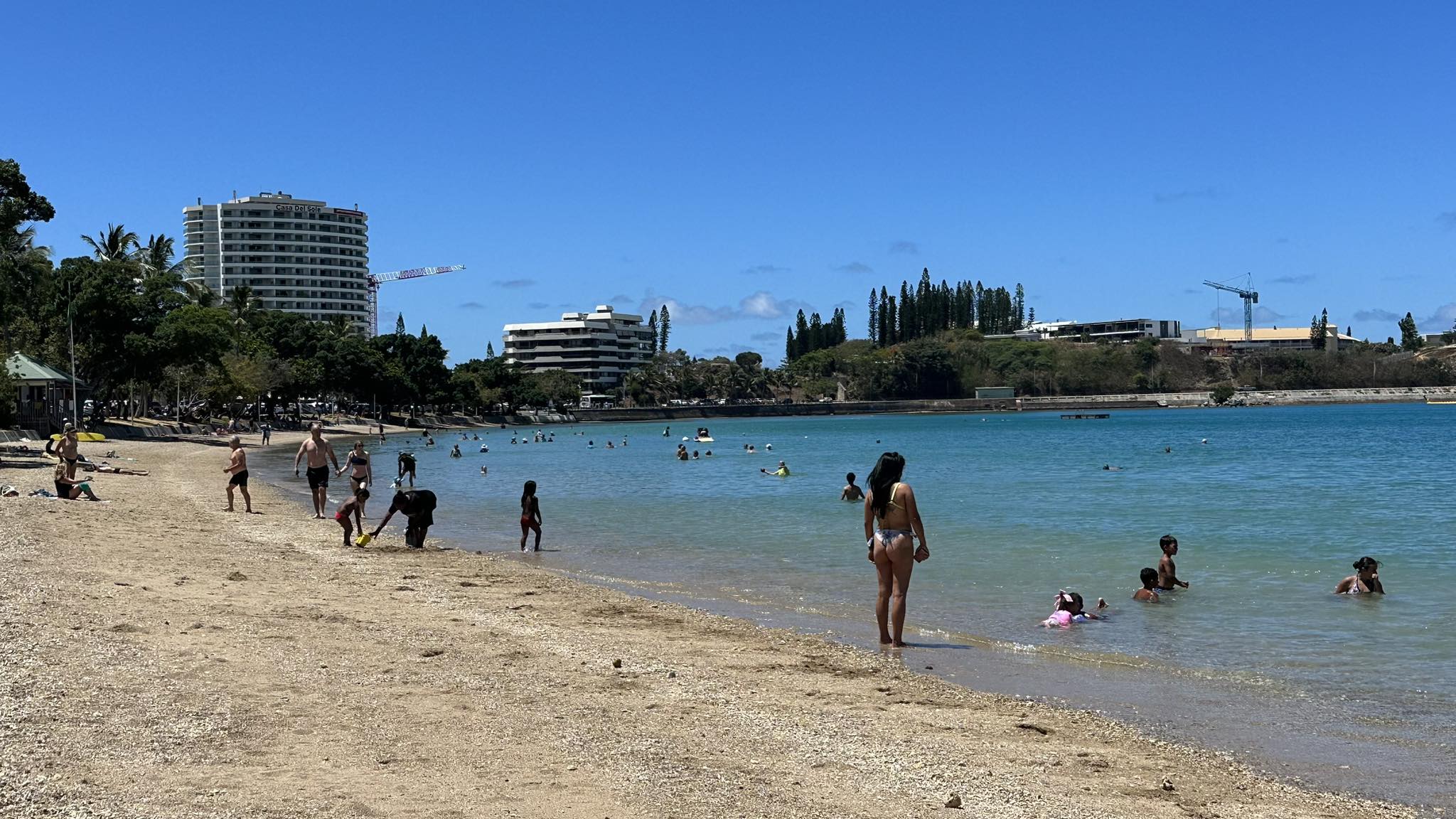 C’est aujourd’hui que la baie des citrons étend sa zone de baignade !