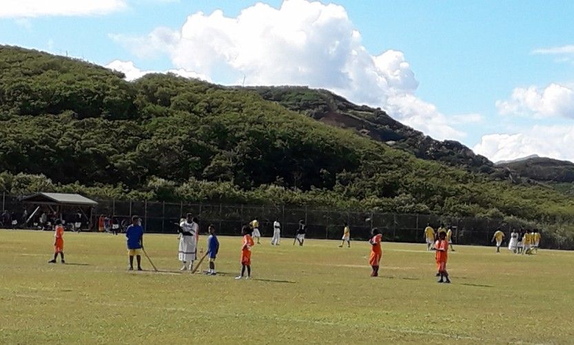 Du cricket pour les jeunes à N'Du