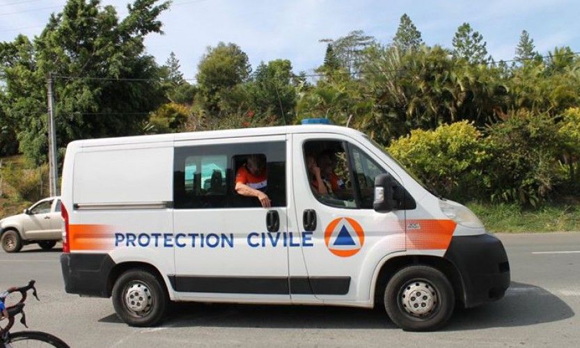 La protection civile caillassée