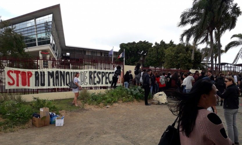 Mouvement au Lycée du Grand Nouméa