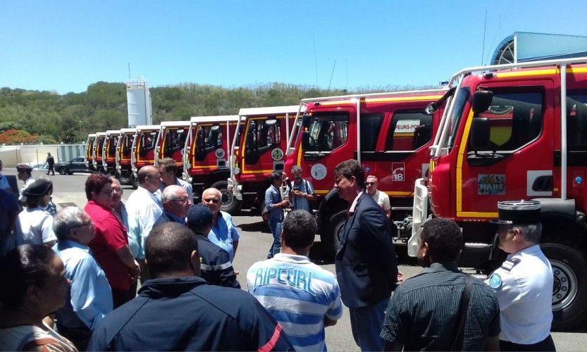 Réception de 12 camions de pompiers