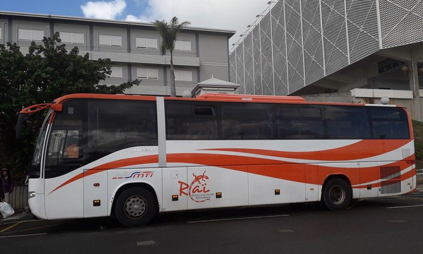 Un Bus en panne sur la RT1